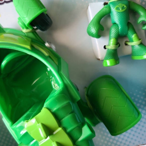 PJ Masks Gekko-Mobile Preschool Toy, Gekko Car with Gekko Action Figure - Picture 3 of 5